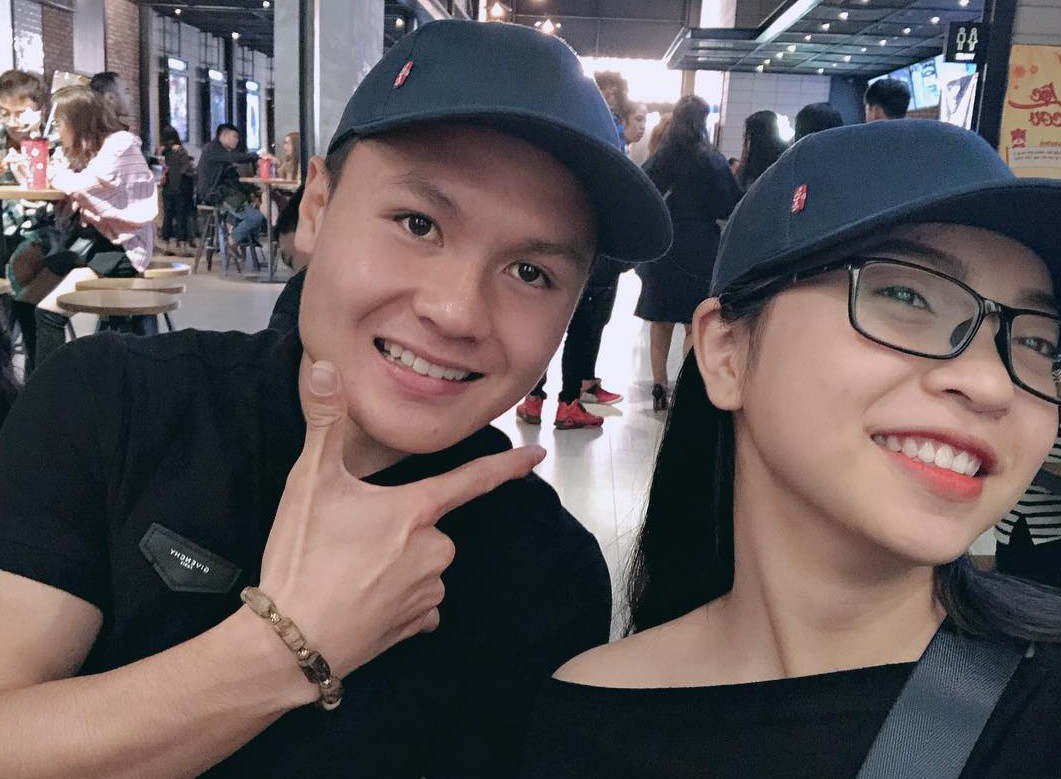 Tết của U23: Người khoe ảnh lãng mạn với bạn gái, người vui vẻ sum họp bên gia đình